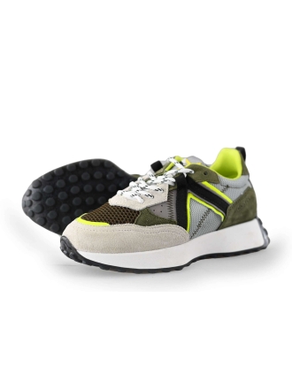 Giga Sneakers