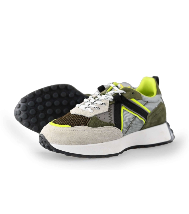 Giga Sneakers
