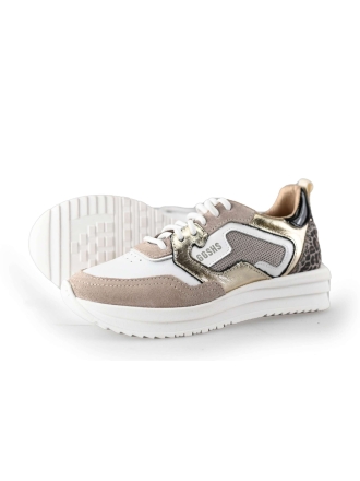 Giga Sneakers