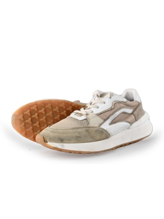 Giga Sneakers