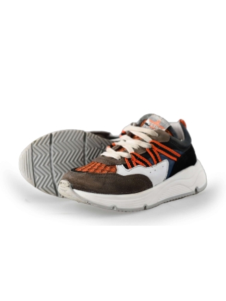 Giga Sneakers