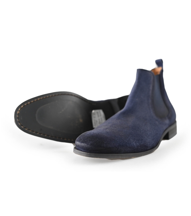 Chelsea boots