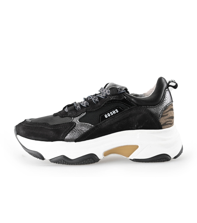 Giga Sneakers