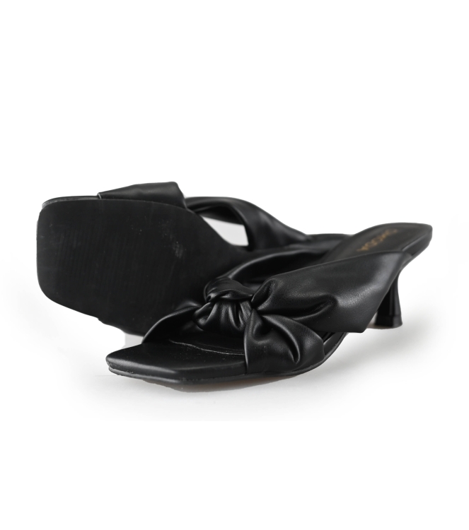 Omoda Sandalen