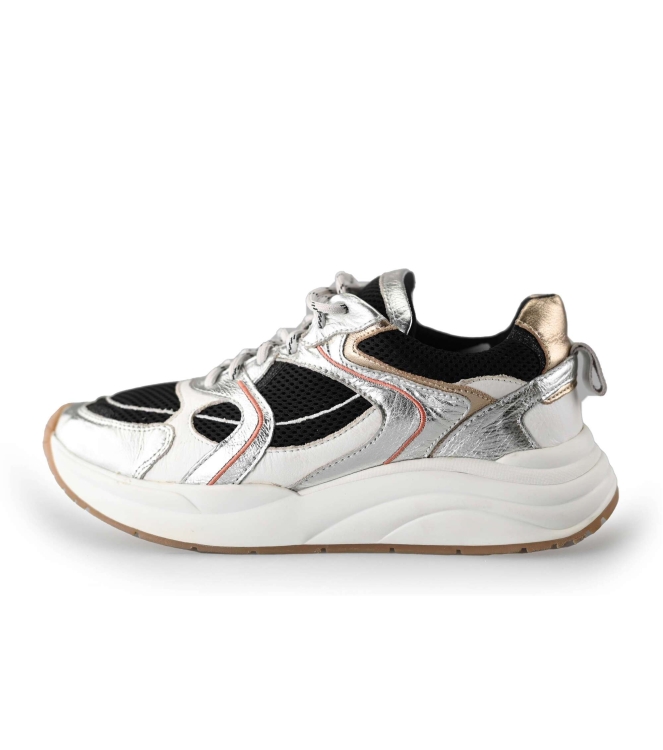 Omoda Sneakers