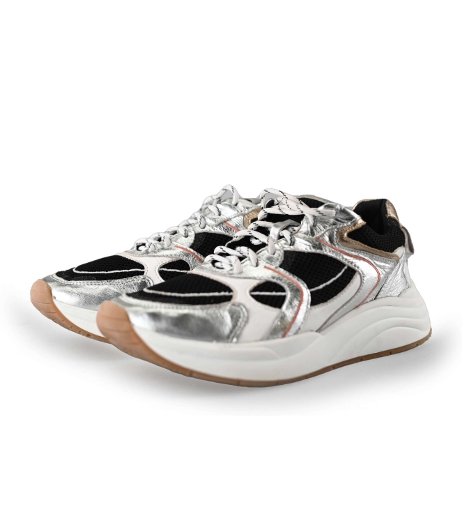 Omoda Sneakers