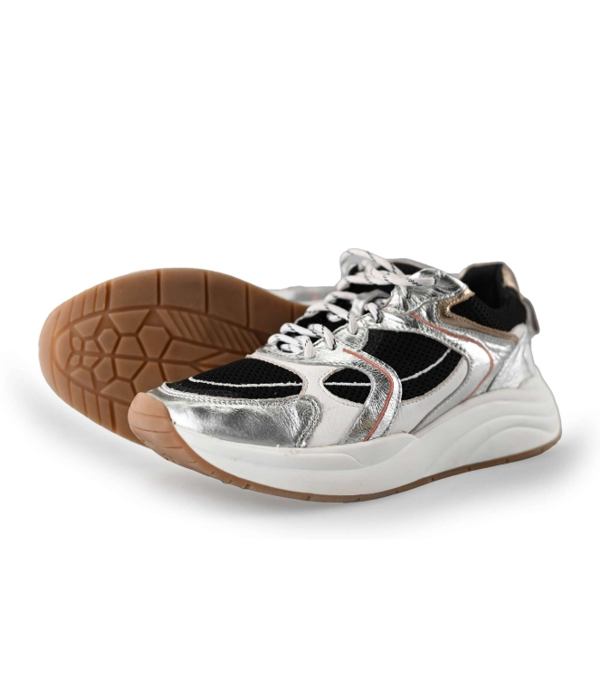 Omoda Sneakers