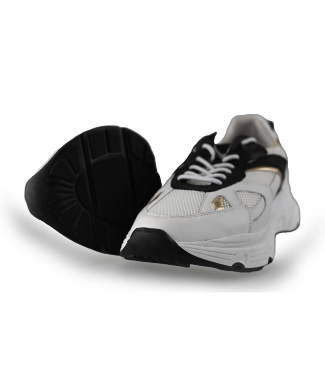 Omoda Sneakers