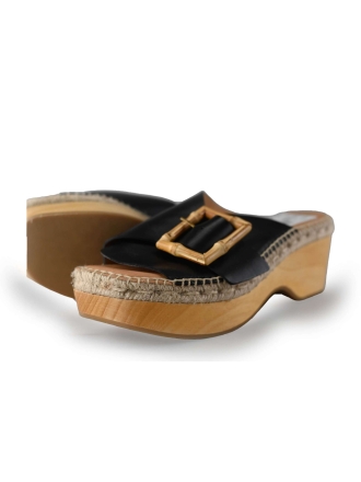 Omoda Slippers