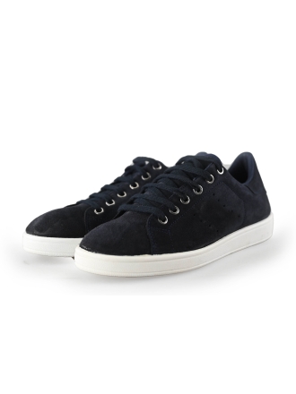 Q-fit Sneakers