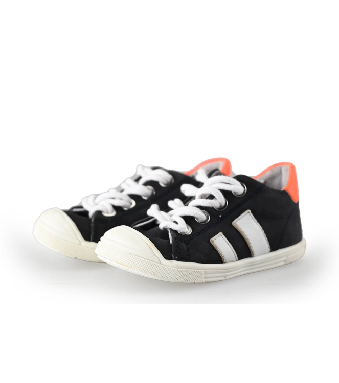 IK-KE Sneakers
