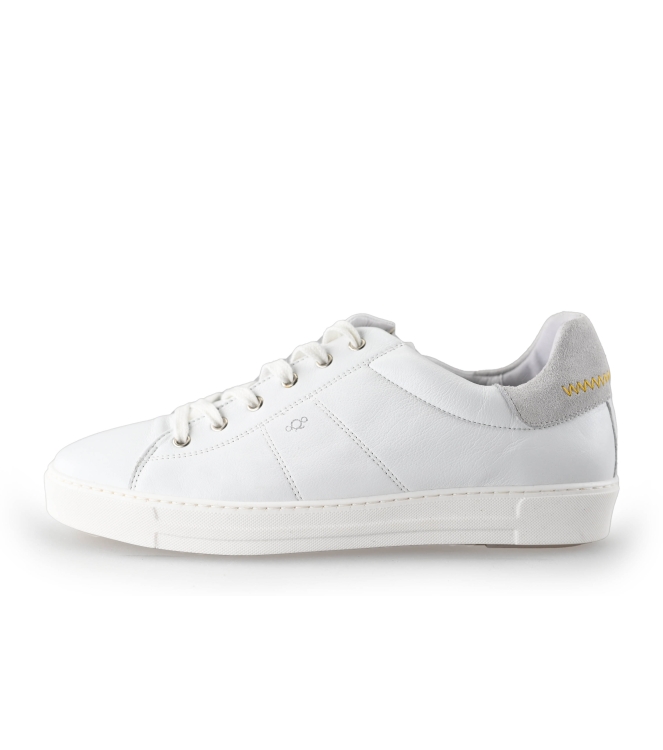 AQA Sneakers