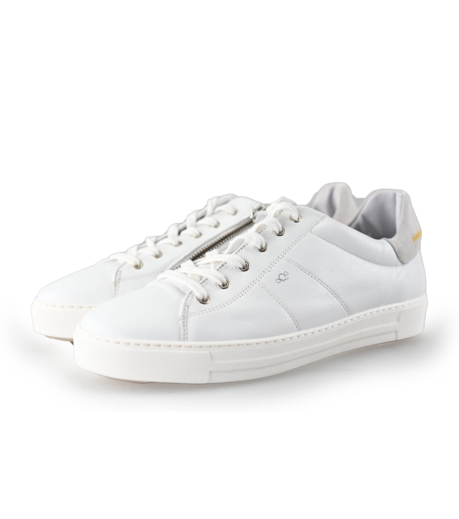 AQA Sneakers