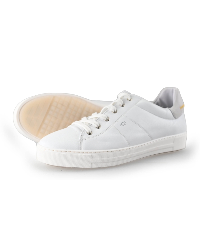 AQA Sneakers