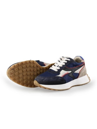 Giga Sneakers