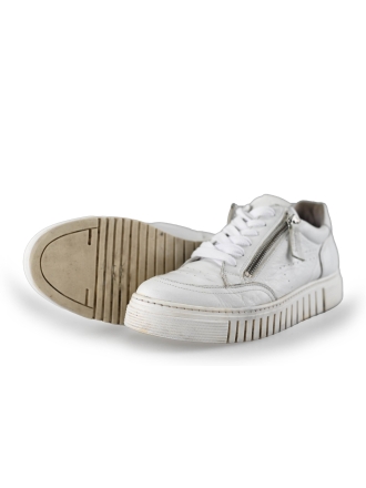AQA Sneakers