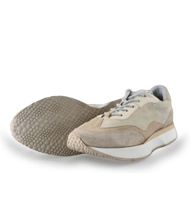 MJUS Sneakers
