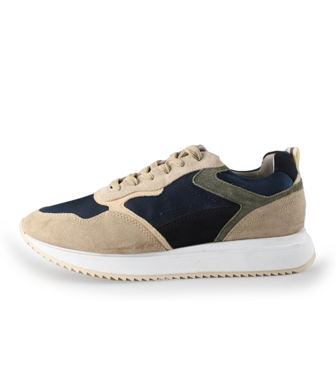 Invinci Sneakers