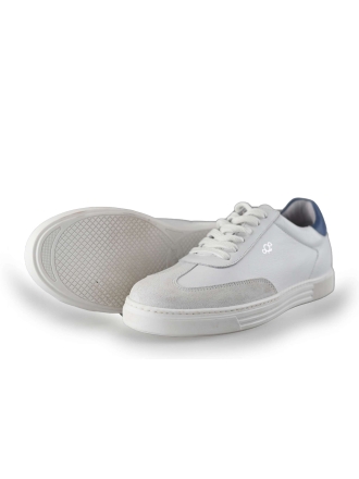 AQA Sneakers