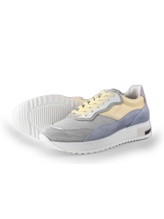Giga Sneakers