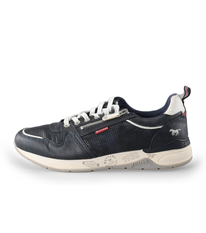 Mustang Sneakers