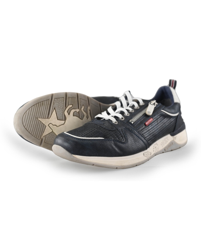 Mustang Sneakers