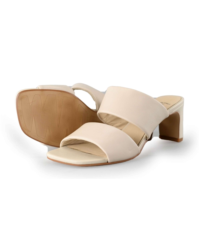 Vagabond Pumps