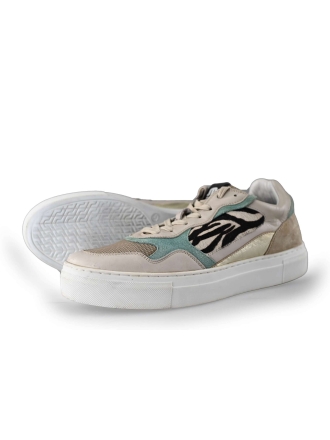 Maruti Sneakers