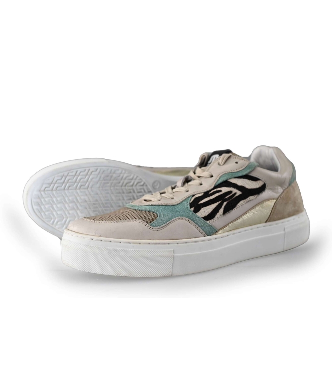 Maruti Sneakers