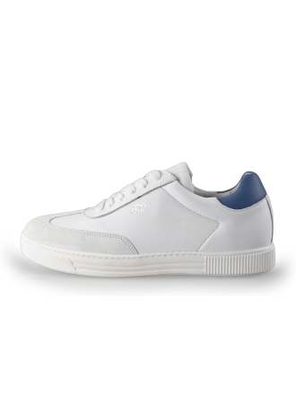 AQA Sneakers