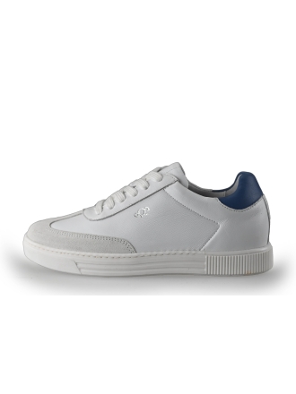 AQA Sneakers