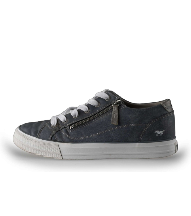 Mustang Sneakers