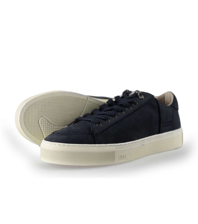 Hub Sneakers
