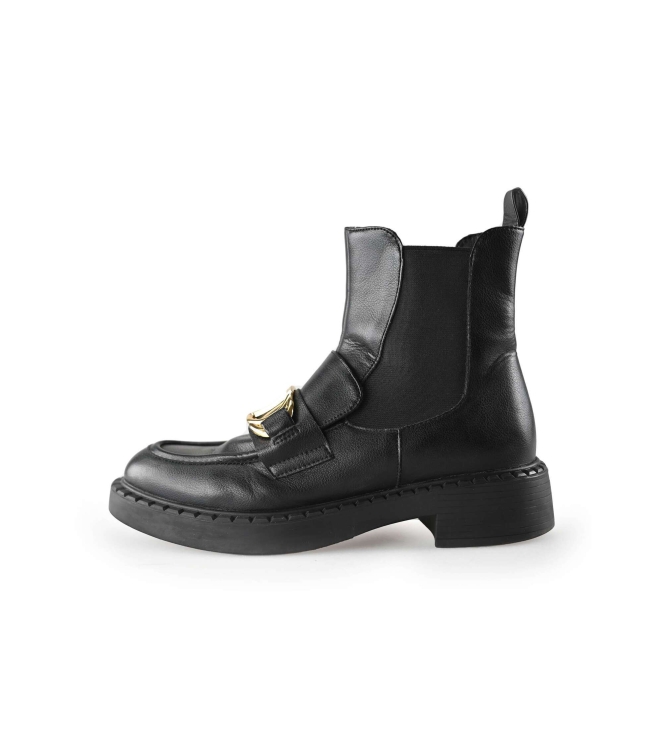 Chelsea boots