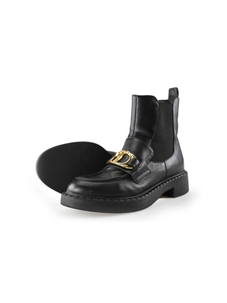 Chelsea boots