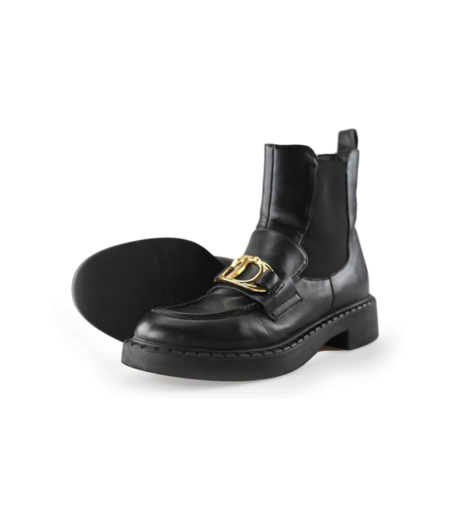 Chelsea boots
