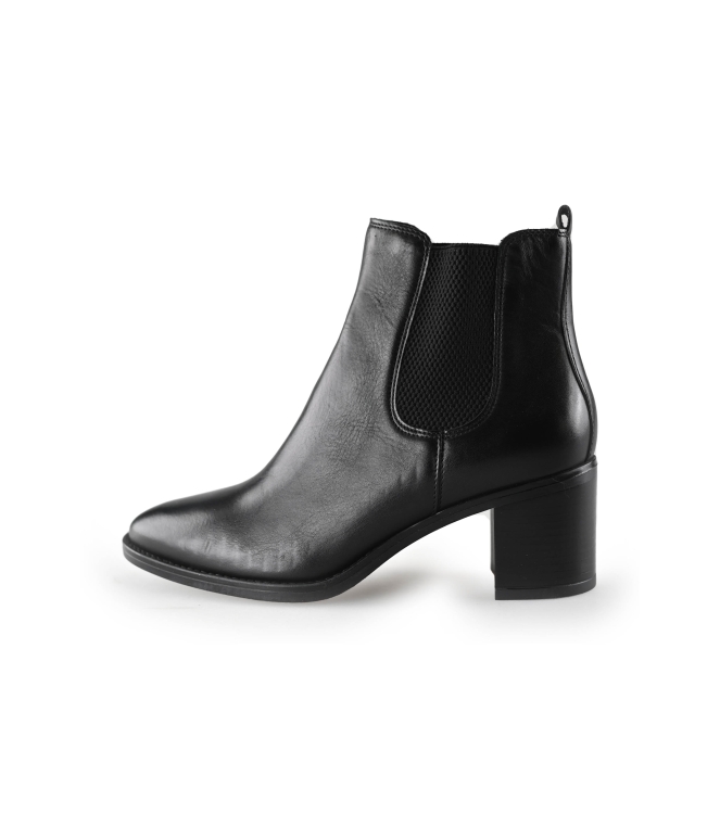 Chelsea boots