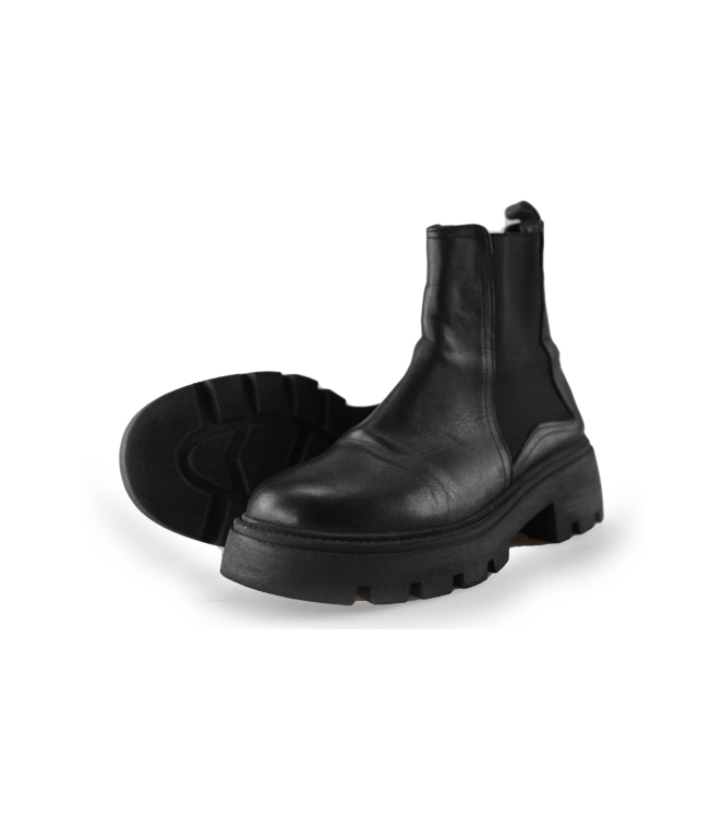 Chelsea boots
