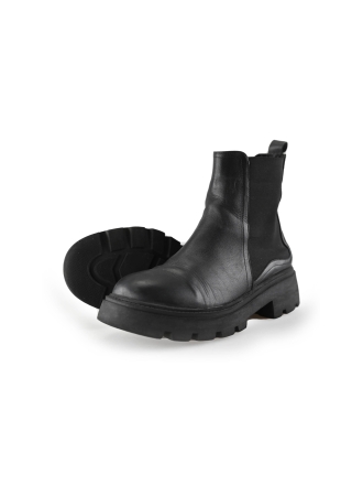 Chelsea boots