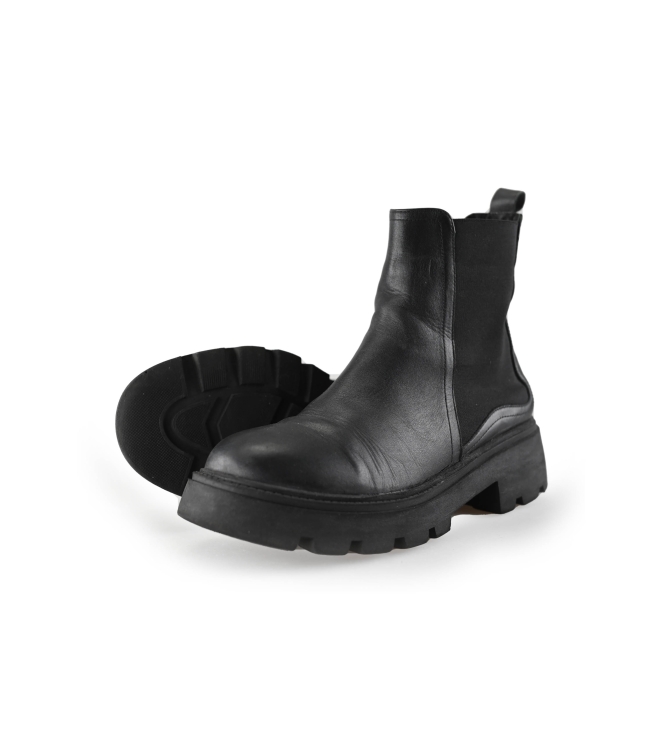 Chelsea boots