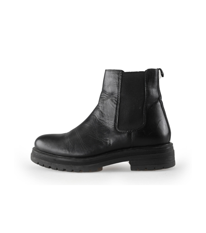 Chelsea boots