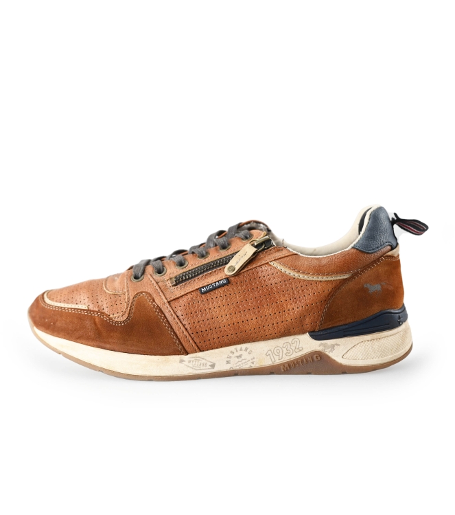 Mustang Sneakers