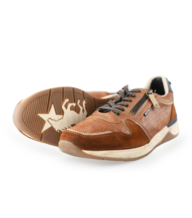 Mustang Sneakers