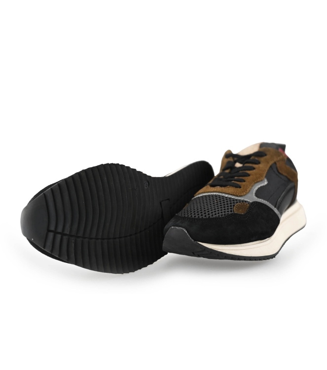 Sub55 Sneakers