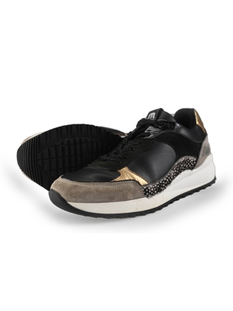 Maruti Sneakers