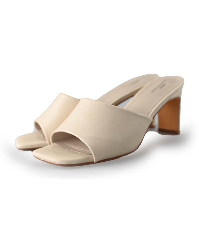 Sacha Pumps