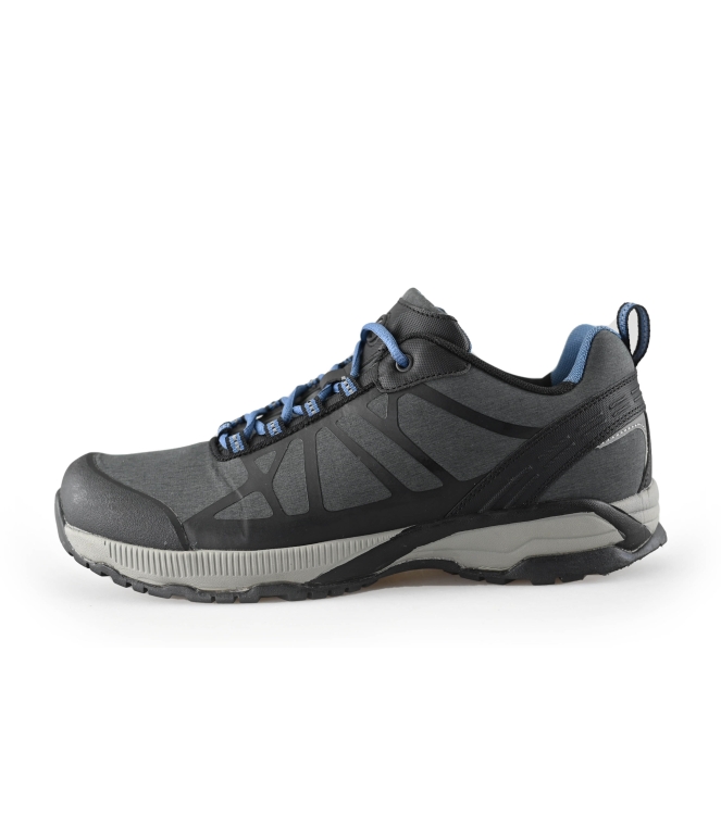 Travelin Sneakers