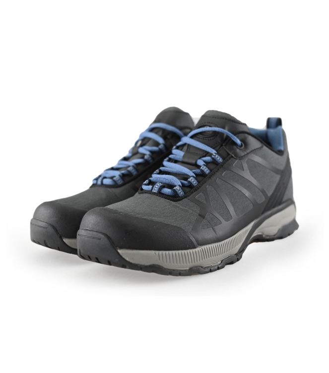 Travelin Sneakers