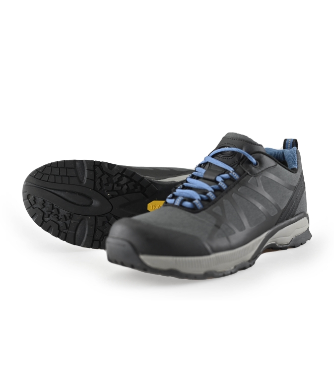 Travelin Sneakers