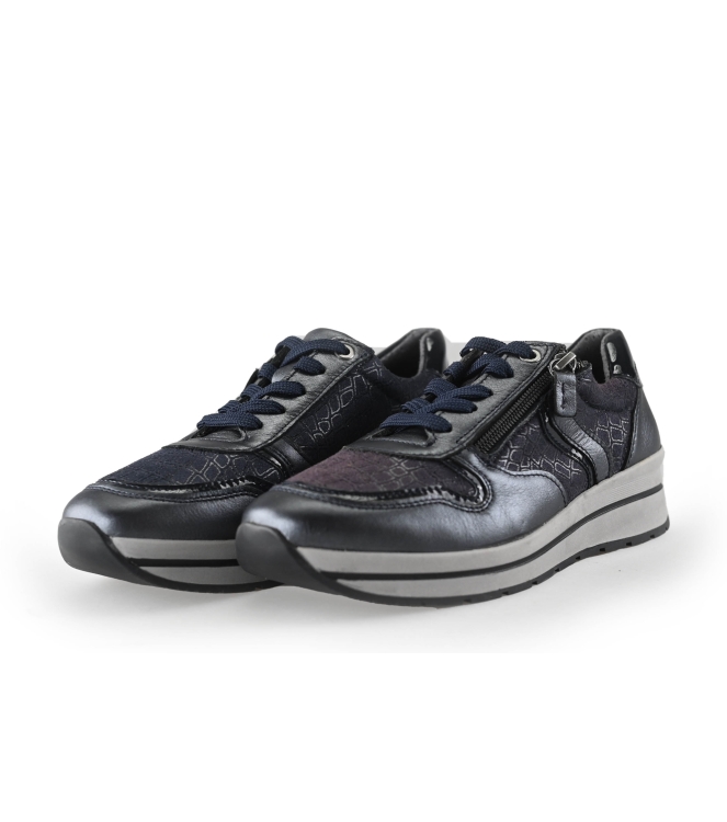 Feyn Sneakers